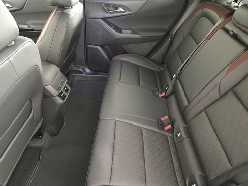 New 2026 Chevrolet Equinox RS w/ Convenience Package III FWD image 34