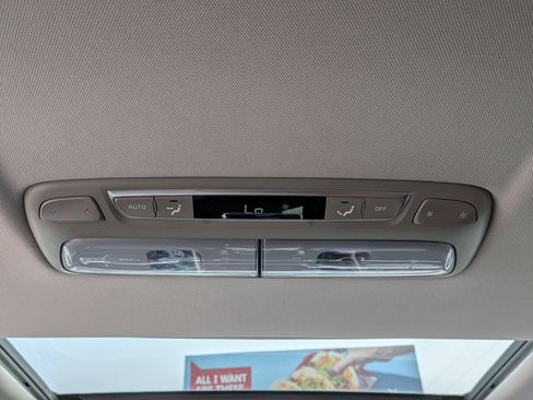 Used 2023 Kia Telluride S w/ S Sunroof Package AWD/4WD image 32