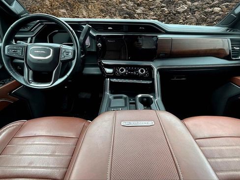 Used 2024 GMC Sierra 2500 Denali Ultimate image 13