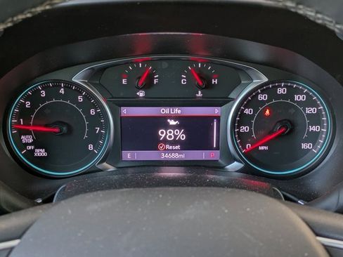 Used 2023 Chevrolet Equinox Premier image 28