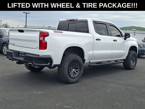 Used 2023 Chevrolet Silverado 1500 LT Trail Boss w/ LT Trail Boss Premium Package AWD/4WD image 6