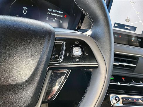 Used 2023 Lincoln Corsair AWD image 22