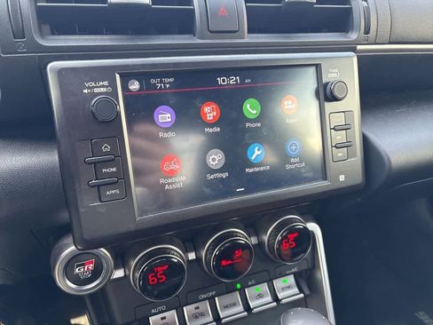 Used 2024 Toyota GR86 Premium image 8