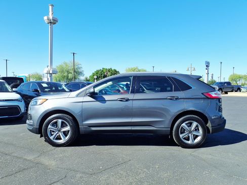 Certified 2023 Ford Edge SEL w/ Convenience Package AWD/4WD image 3
