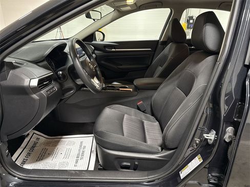 Used 2022 Nissan Altima 2.5 SV image 18