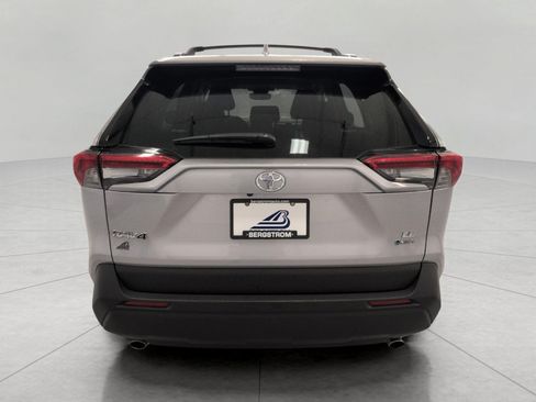 Used 2025 Toyota RAV4 LE AWD/4WD image 24