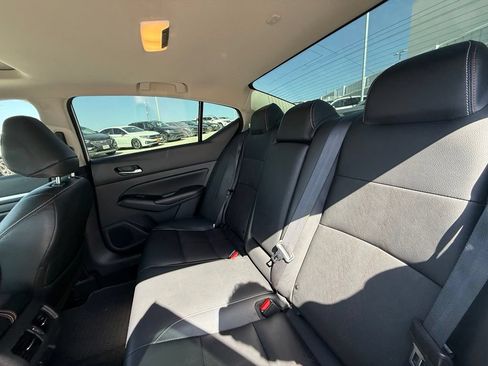 Used 2024 Nissan Altima 2.0 SR FWD image 20