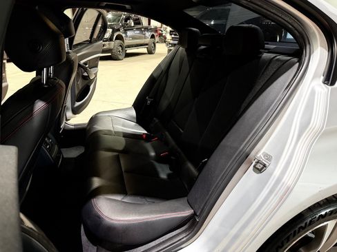 Used 2016 BMW 328i Sedan w/ Technology Package image 18
