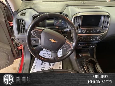 Used 2015 Chevrolet Colorado Z71 AWD/4WD image 24