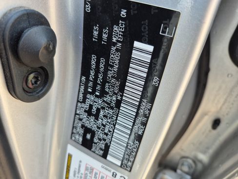 Used 2015 Toyota 4Runner Limited AWD/4WD image 25