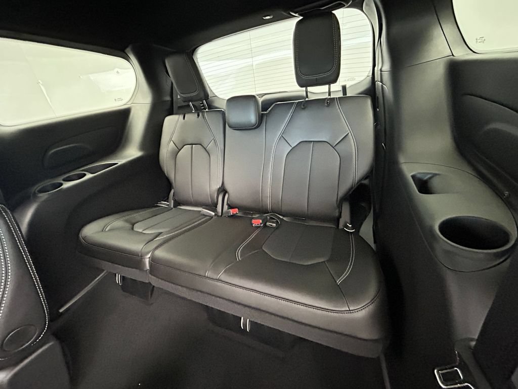 New 2026 Chrysler Voyager LX FWD image 27