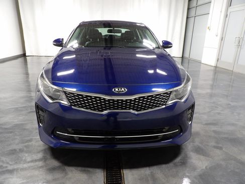 Used 2018 Kia Optima S image 2