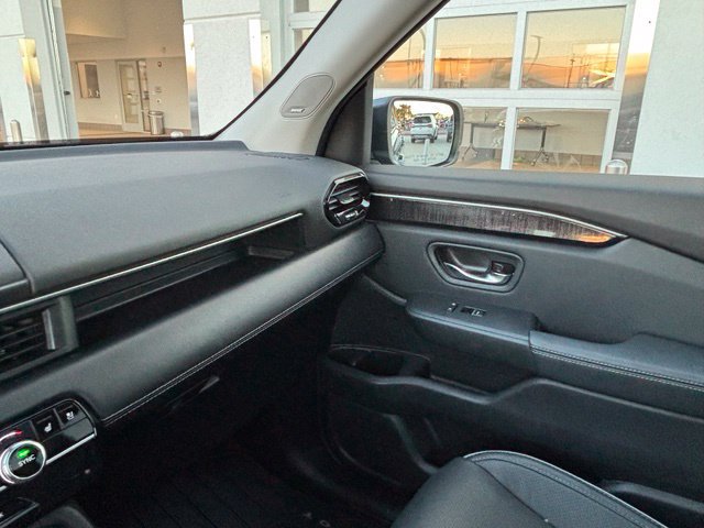 Used 2025 Honda Pilot Elite image 22
