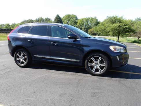 Used 2015 Volvo XC60 T6 w/ Proximity Package AWD/4WD image 1