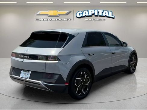 Used 2023 Hyundai Ioniq 5 SEL w/ Cargo Package AWD/4WD image 5