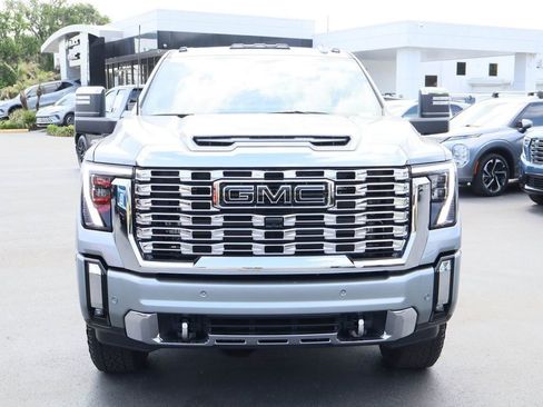New 2026 GMC Sierra 2500 Denali w/ Denali Reserve Package AWD/4WD image 3