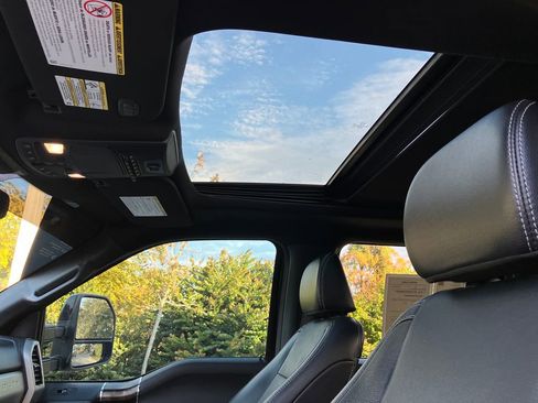 Certified 2022 Ford F250 Lariat w/ Lariat Ultimate Package image 33