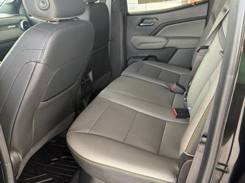 Used 2025 Chevrolet Colorado ZR2 AWD/4WD image 16