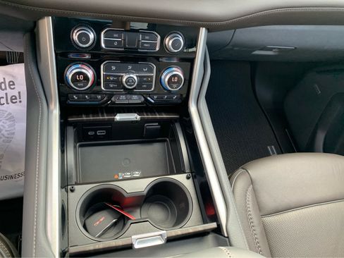 Used 2023 GMC Yukon Denali w/ Max Trailering Package image 19