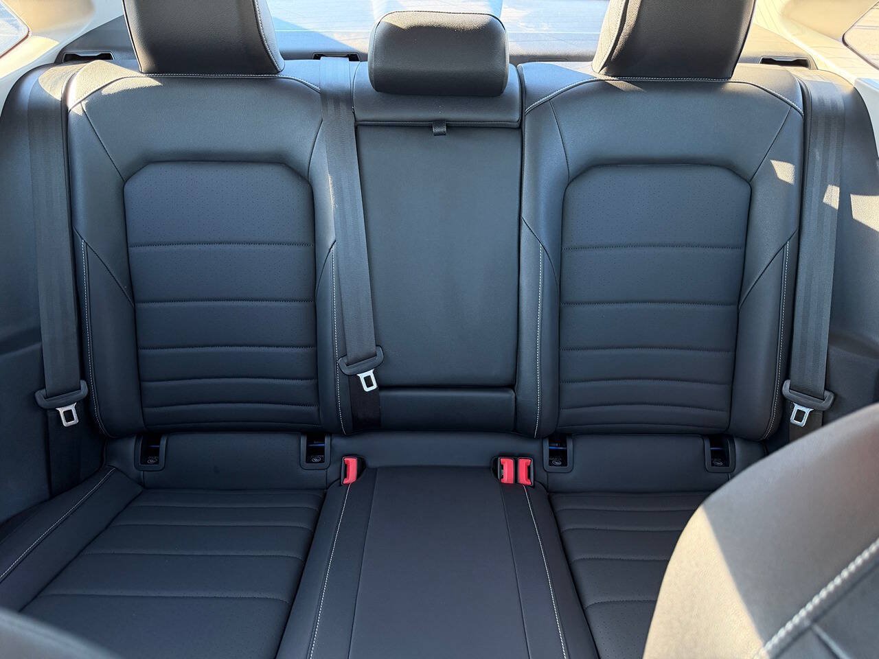 Used 2024 Volkswagen Jetta SE w/ Panoramic Sunroof Package FWD image 16