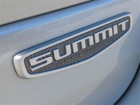New 2024 Jeep Grand Cherokee Summit image 30