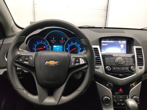 Used 2016 Chevrolet Cruze LT image 22