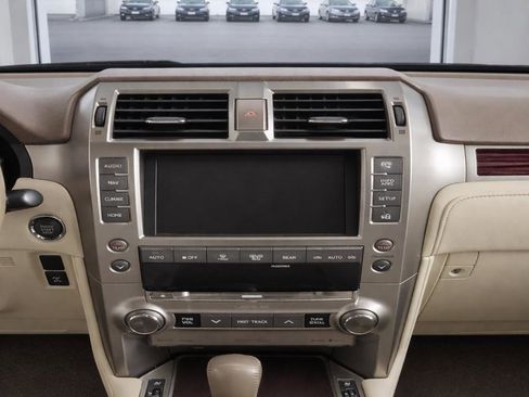Used 2017 Lexus GX 460 Luxury AWD/4WD image 12