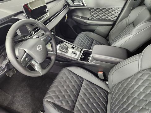 New 2026 Nissan Rogue Platinum AWD/4WD image 10