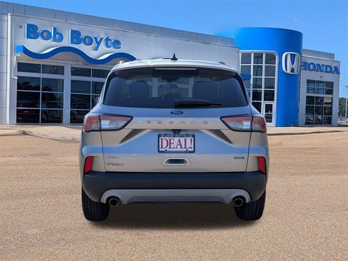 Used 2021 Ford Escape SEL image 4