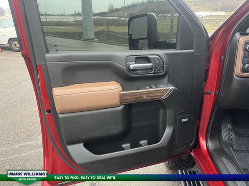 Used 2021 Chevrolet Silverado 2500 High Country w/ Z71 Off-Road Package image 12