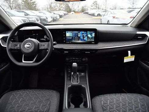 New 2026 Nissan Kicks SV image 8