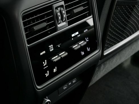 New 2026 Porsche Cayenne GTS image 20