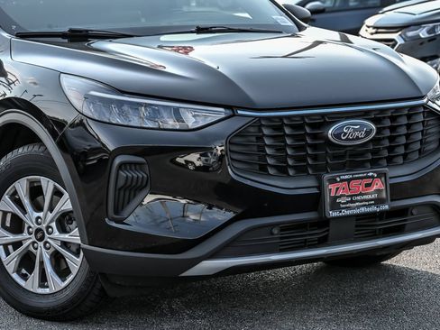 Used 2023 Ford Escape Active AWD/4WD image 3