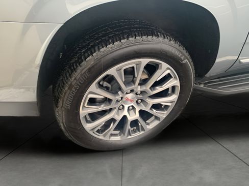 Used 2025 GMC Yukon XL Denali image 26