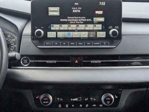 Used 2024 Mitsubishi Outlander SE image 15