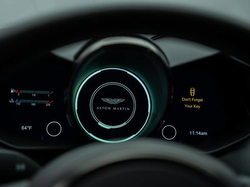 Used 2019 Aston Martin DBS Superleggera RWD image 21