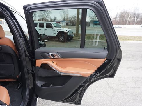 Used 2023 BMW X5 xDrive40i w/ Premium Package image 32