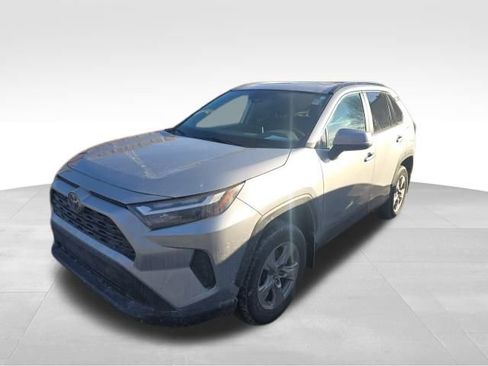 Used 2023 Toyota RAV4 XLE w/ Convenience Package image 2