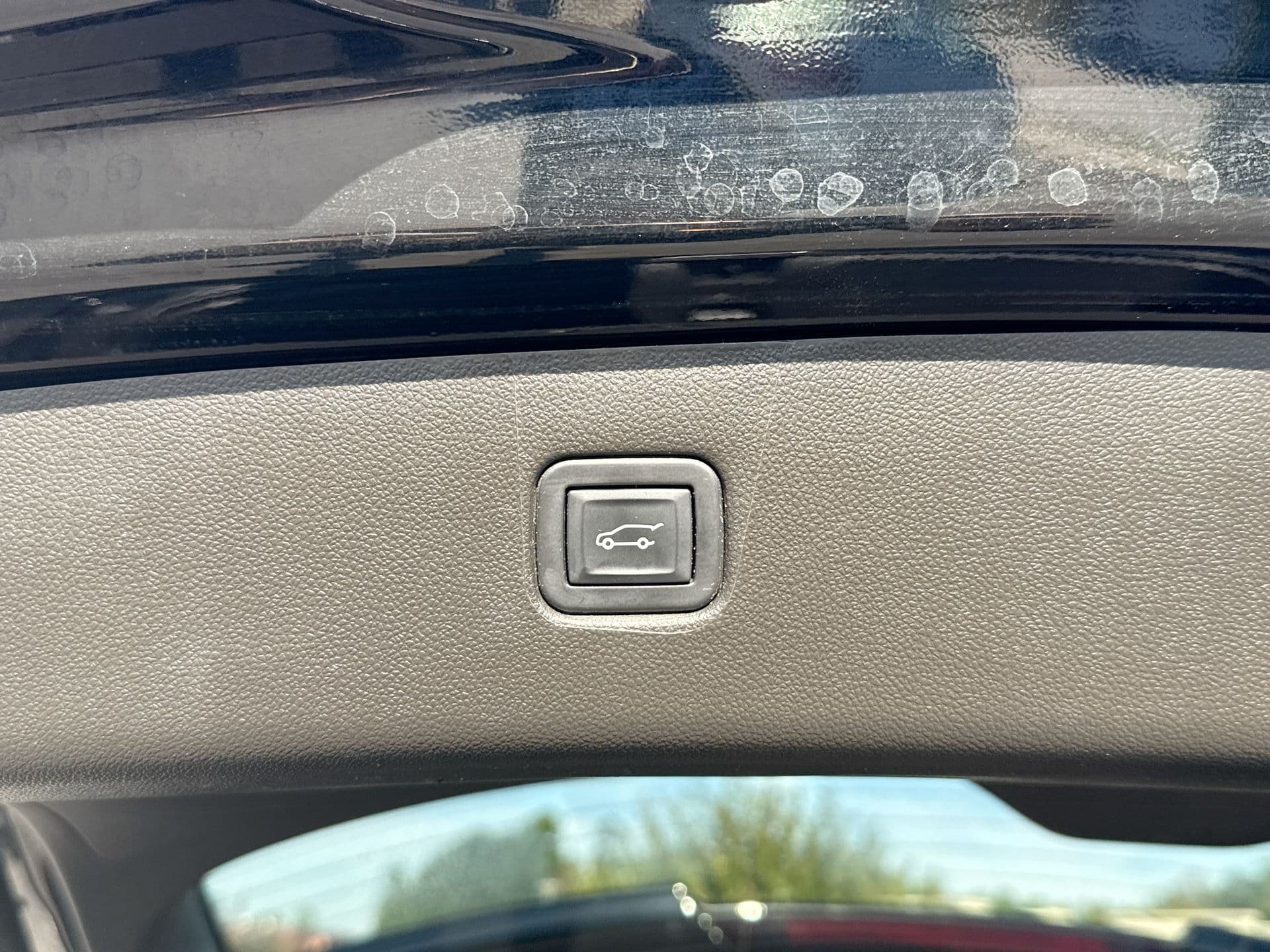 Certified 2022 Chevrolet Blazer Premier FWD image 32