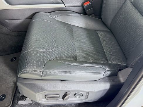 Used 2024 Toyota Tundra Limited image 19