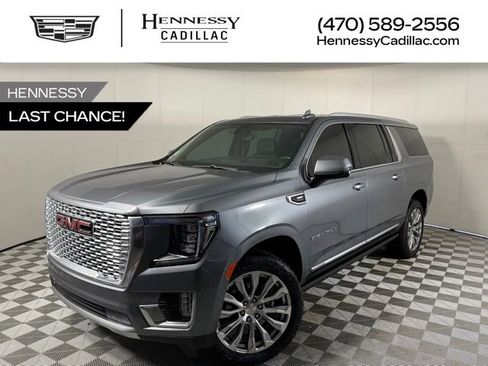 Used 2022 GMC Yukon XL Denali w/ Advanced Technology Package image 1