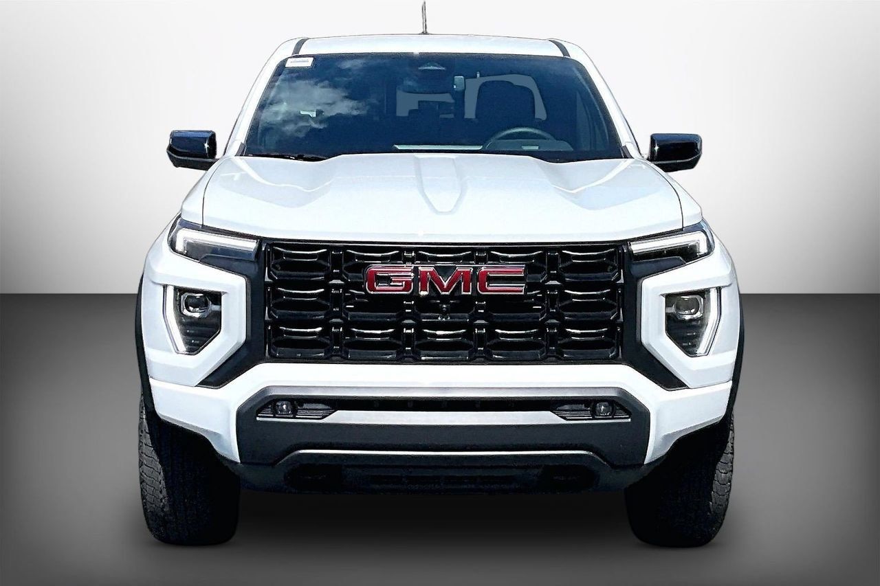 Used 2025 GMC Canyon Elevation w/ Convenience Package RWD image 3