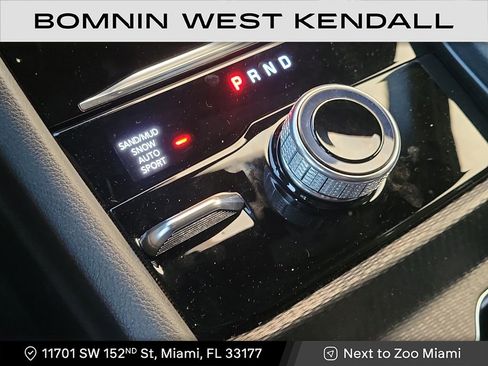 Used 2025 Jeep Grand Cherokee Limited w/ Black Appearance Package image 23