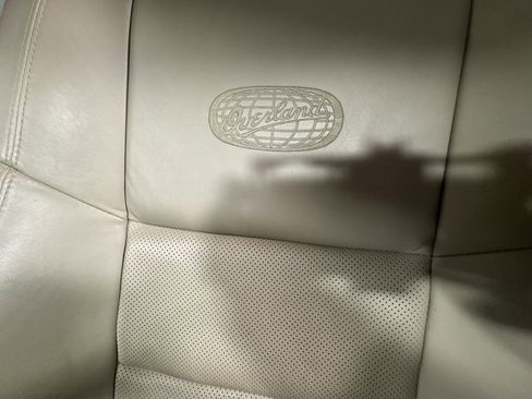 Used 2014 Jeep Grand Cherokee Overland w/ Advanced Technology Group image 20