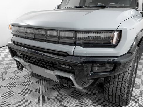 Used 2024 GMC Hummer EV 3X image 32