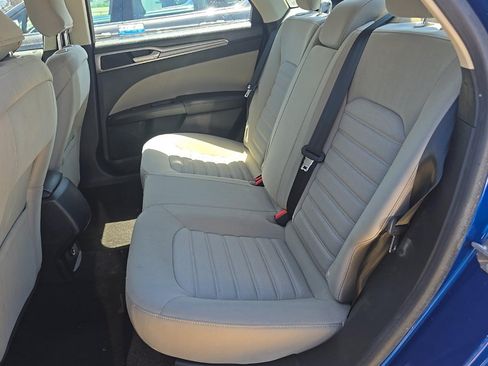 Used 2018 Ford Fusion S FWD image 7