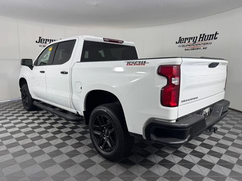 Used 2025 Chevrolet Silverado 1500 LT Trail Boss w/ Protection Package AWD/4WD image 9