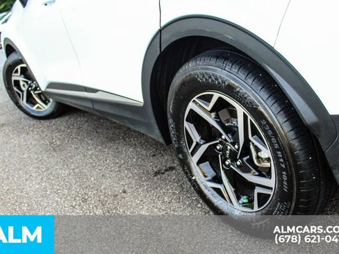 Used 2025 Kia Sportage LX FWD image 14