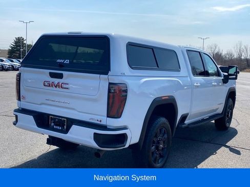 Used 2025 GMC Sierra 2500 AT4 w/ AT4 Premium Plus Package AWD/4WD image 3