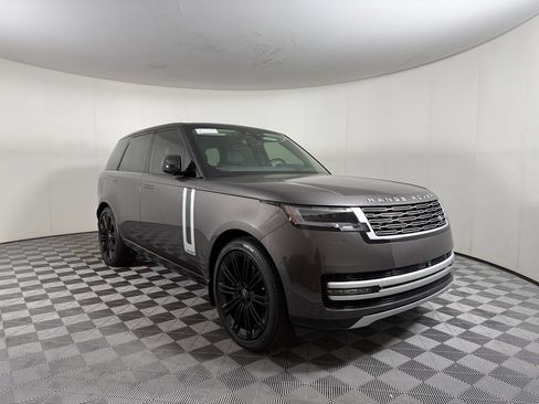 Used 2025 Land Rover Range Rover Autobiography AWD/4WD image 7